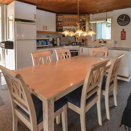 2 Bedroom Cozy Home In Broager Broager