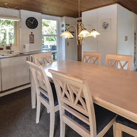 2 Bedroom Cozy Home In Broager * Broager